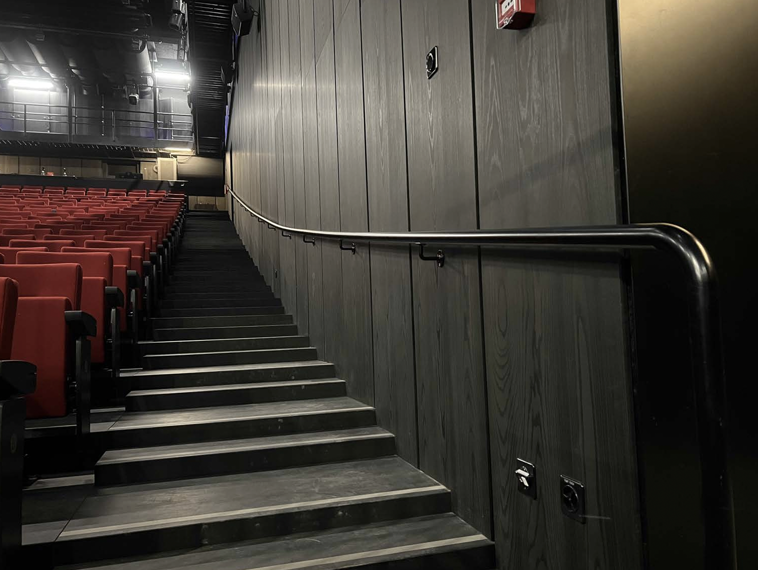 Escaliers, garde-corps et balcons métalliques sur mesure