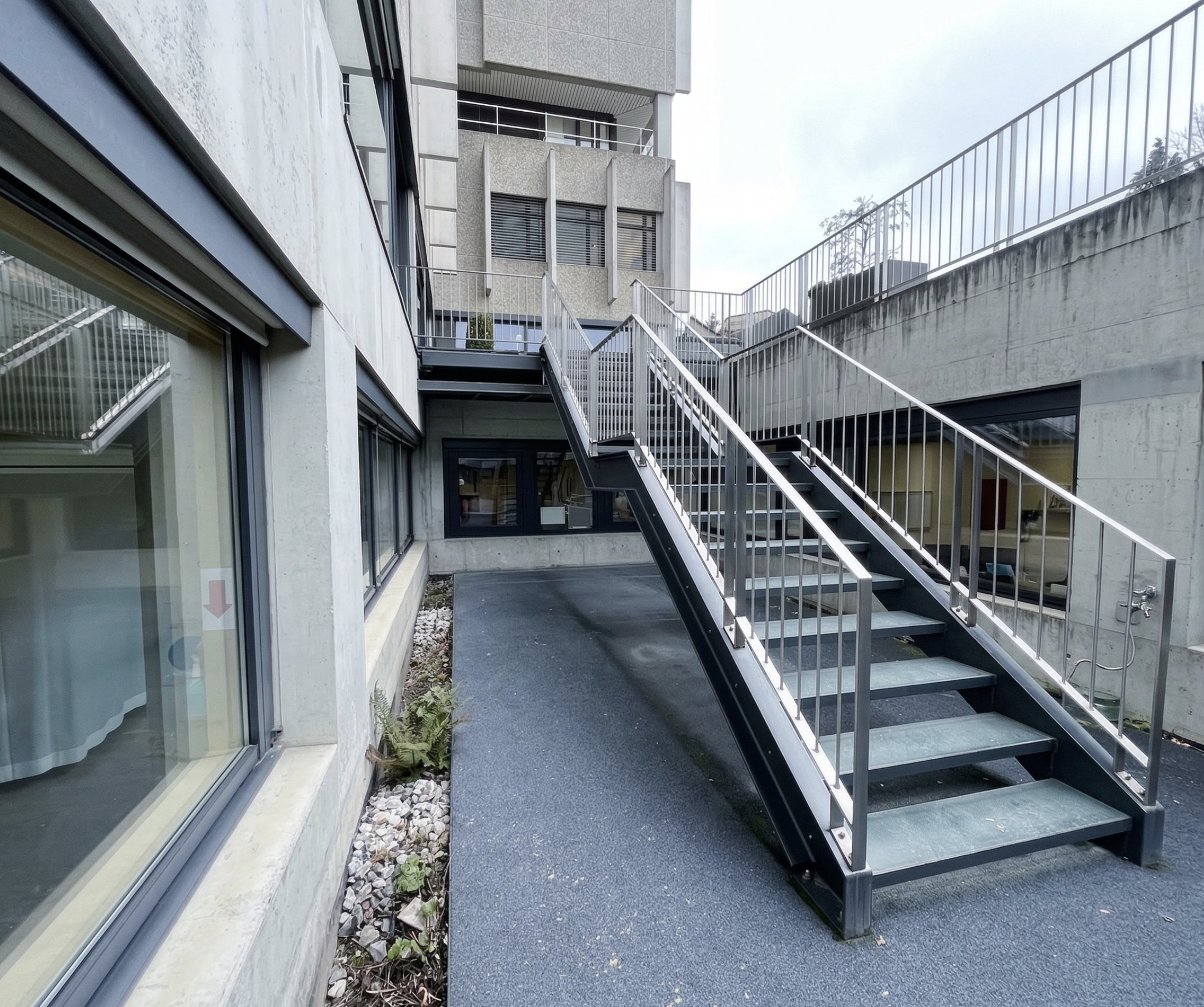 Détail fixation poutre métallique